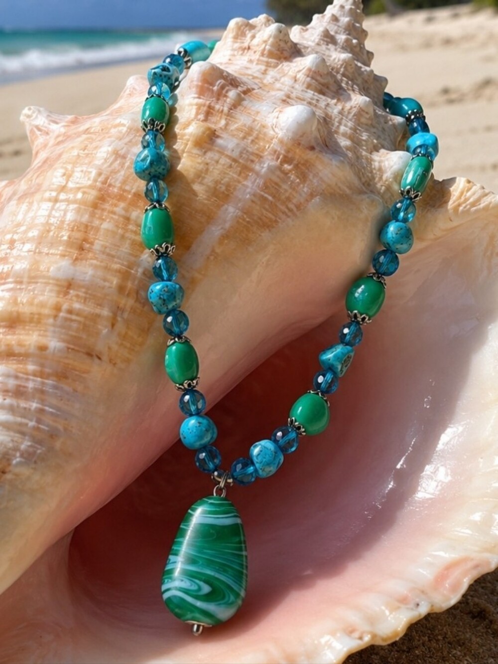 Art Sea Glass Stone Silver Tone Stephan & Co Green Turquoise Color Necklace NWT